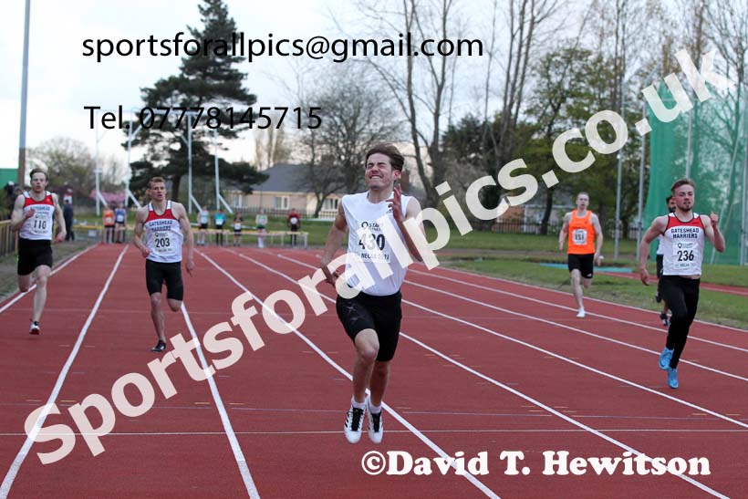 300 metres, 2021 NECAA Open Graded Meeting, Morpeth. Photo: David T. Hewitson/Sports for All Pics